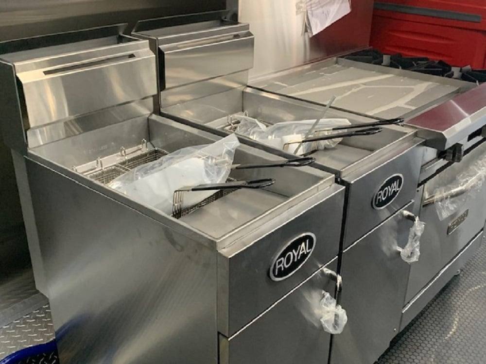 972-8.5-x-40-white-bbq-gooseneck-concession-food-trailer-with-appliances-3.jpg 8.5' x 40' White BBQ Gooseneck Concession Food Trailer with Appliances