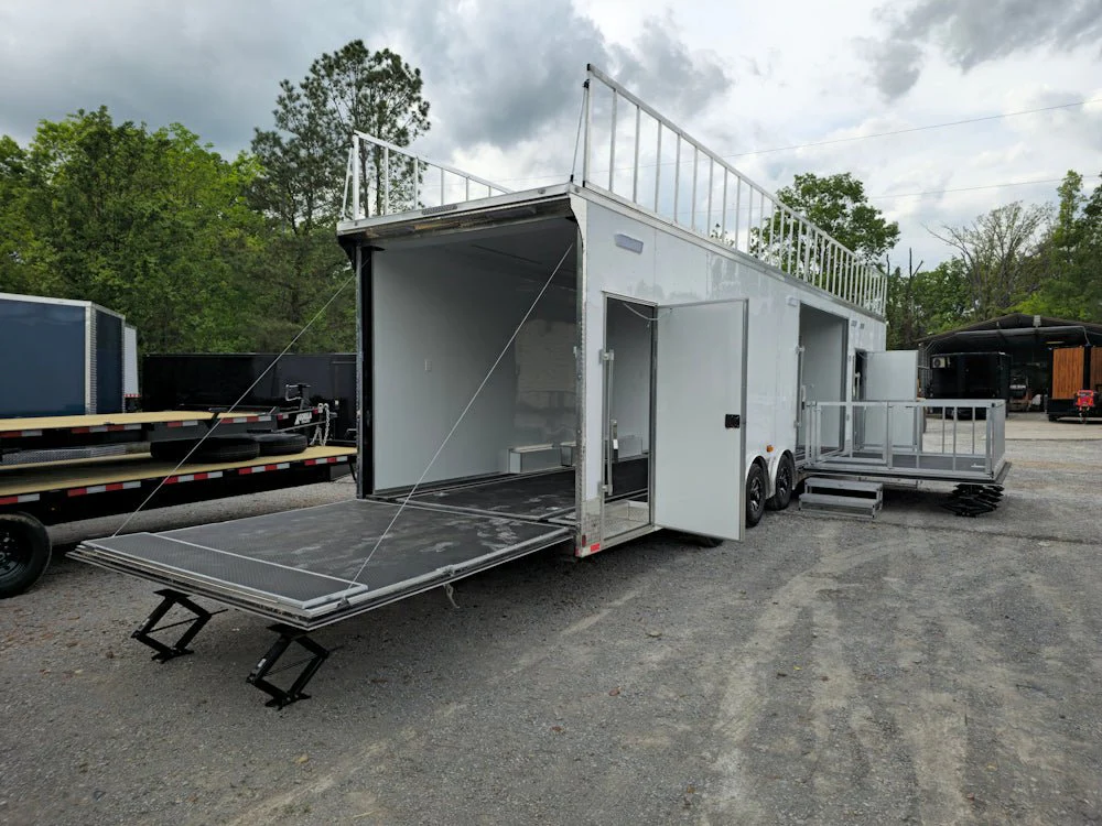 980-8.5-x-44-gooseneck-custom-event-stage-trailer-7.webp 8.5' X 44' Gooseneck Custom Event Stage Trailer