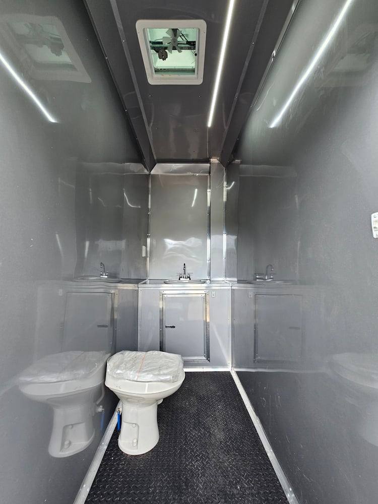 981-8.5-x-44-silver-concession-trailer-food-event-catering-16.jpg 8.5' X 44' Silver Concession Trailer Food Event Catering