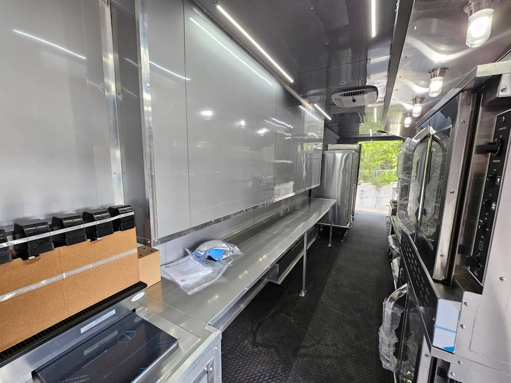 981-8.5-x-44-silver-concession-trailer-food-event-catering-23.jpg 8.5' X 44' Silver Concession Trailer Food Event Catering