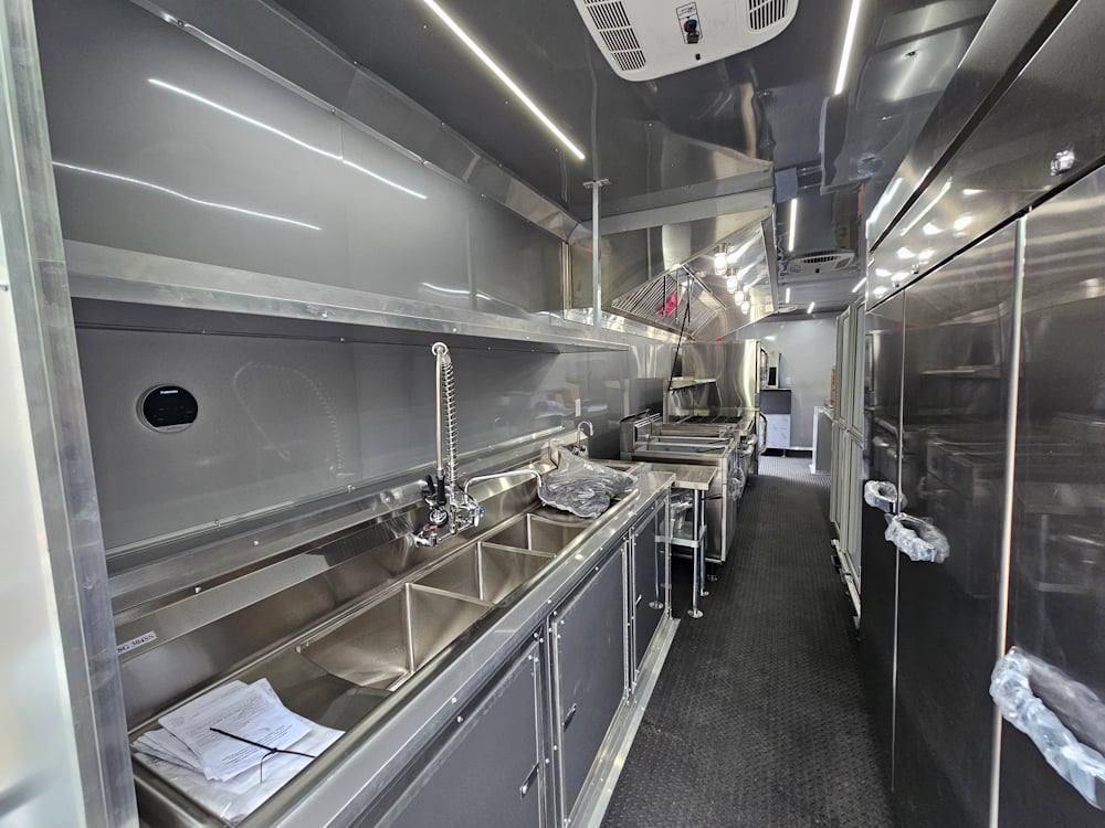 981-8.5-x-44-silver-concession-trailer-food-event-catering-30.jpg 8.5' X 44' Silver Concession Trailer Food Event Catering