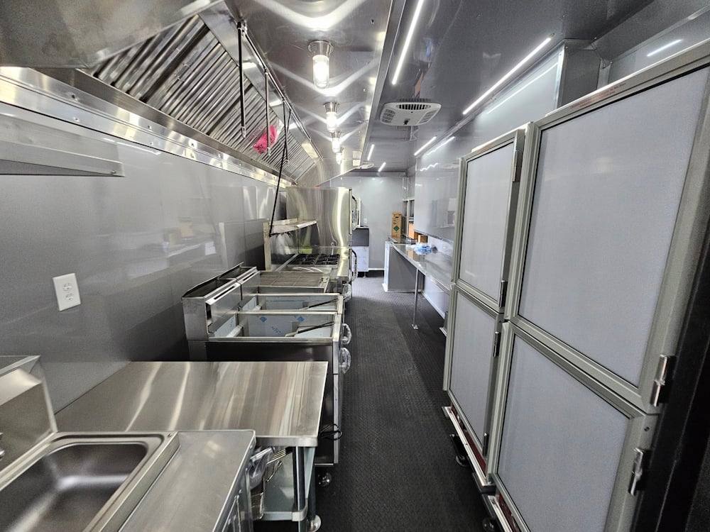 981-8.5-x-44-silver-concession-trailer-food-event-catering-33.jpg 8.5' X 44' Silver Concession Trailer Food Event Catering