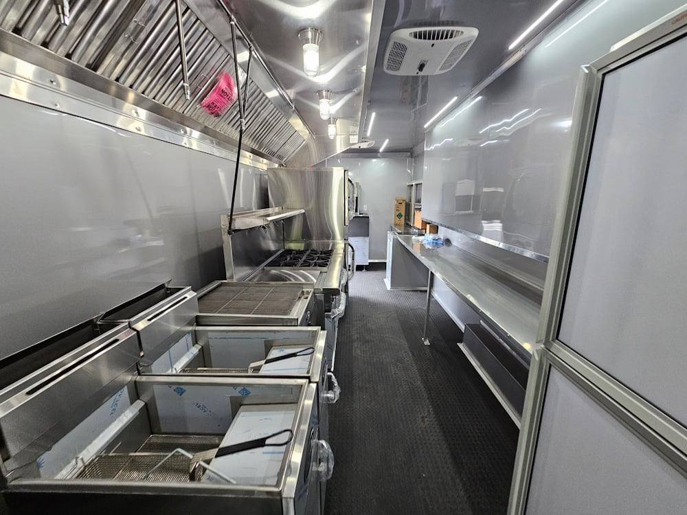 981-8.5-x-44-silver-concession-trailer-food-event-catering-34.jpg 8.5' X 44' Silver Concession Trailer Food Event Catering