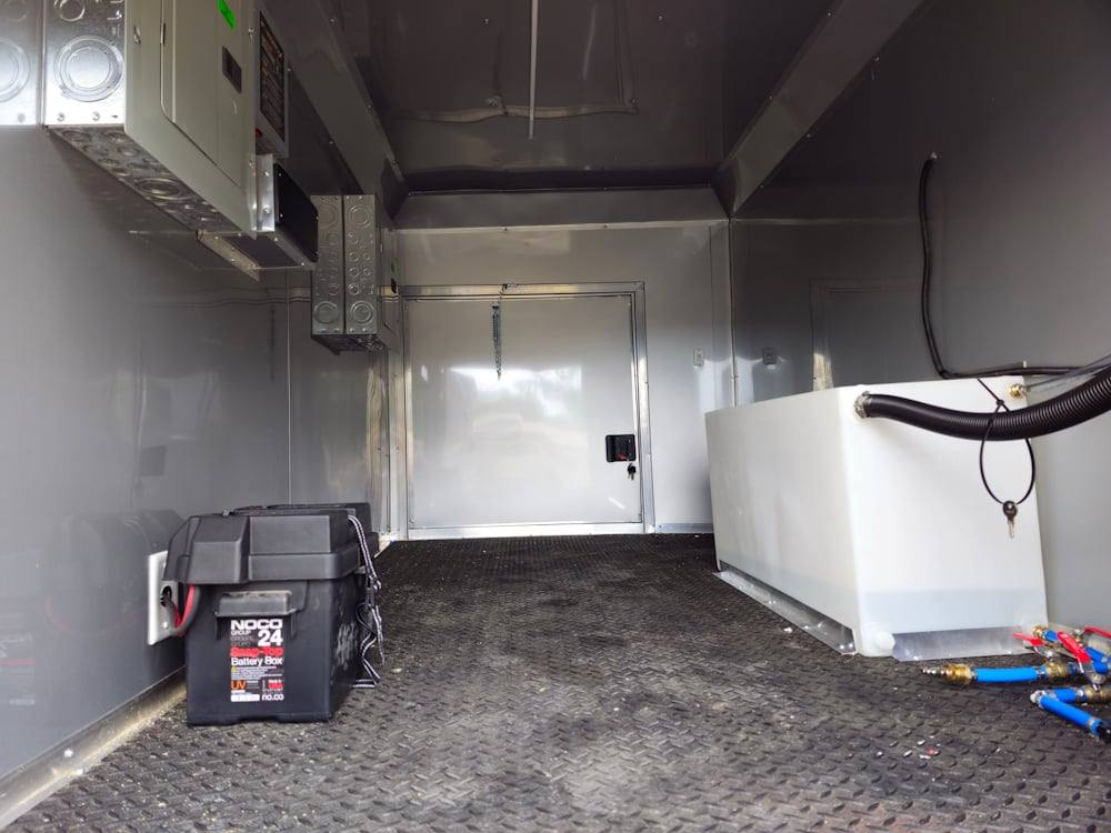 981-8.5-x-44-silver-concession-trailer-food-event-catering-7.jpg 8.5' X 44' Silver Concession Trailer Food Event Catering