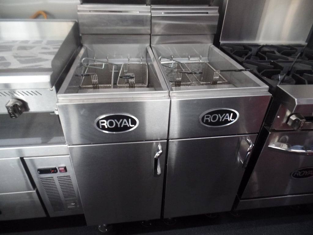 985-8.5-x-45-red-gooseneck-concession-bbq-food-trailer-with-appliances-29.jpg 8.5' x 45' Red Gooseneck Concession BBQ Food Trailer With Appliances