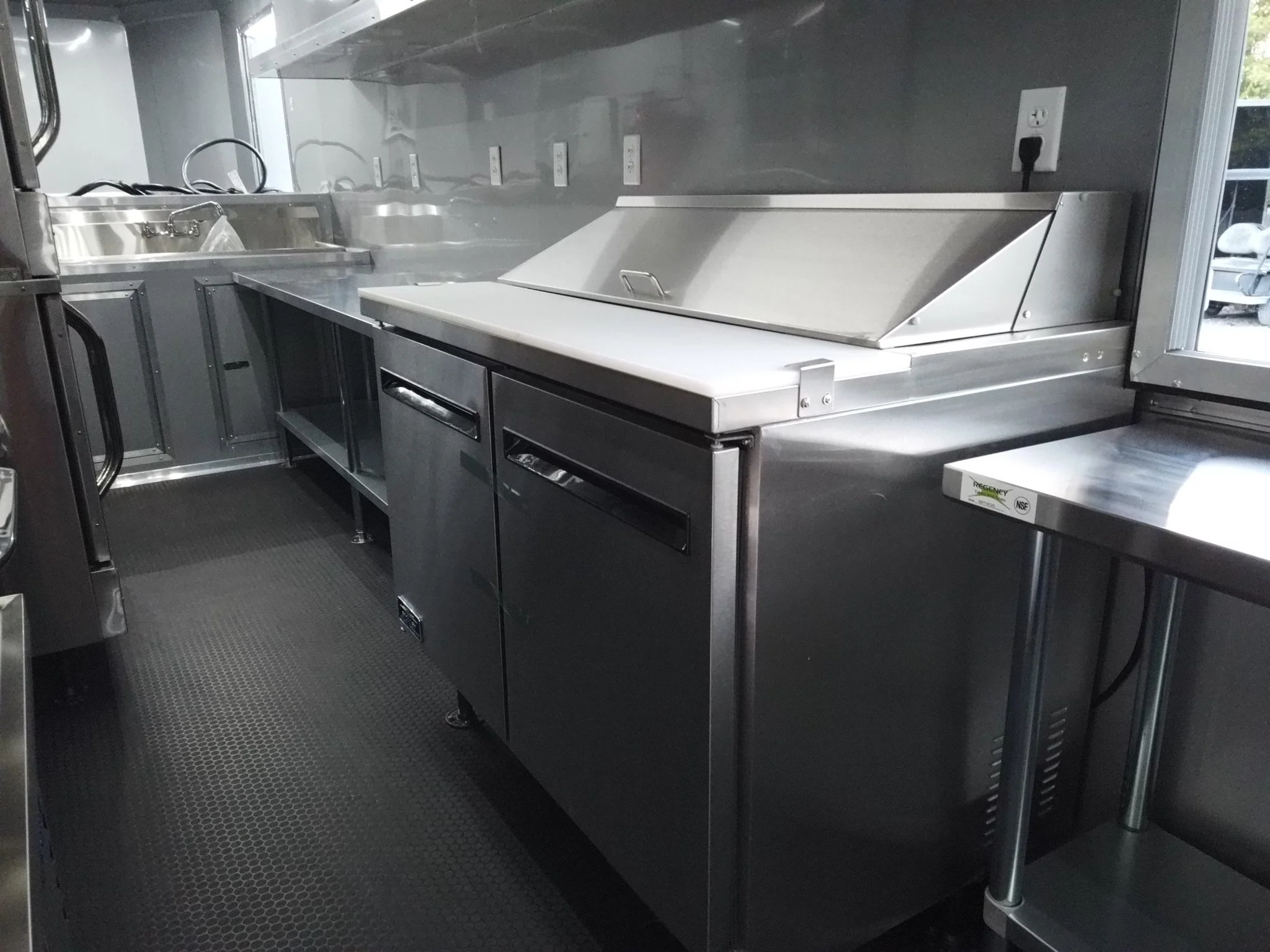 987-8.5-x-46-cobalt-blue-gooseneck-concession-trailer-without-appliances-20.webp 8.5' x 46' Cobalt Blue Gooseneck Concession Trailer (Without Appliances)