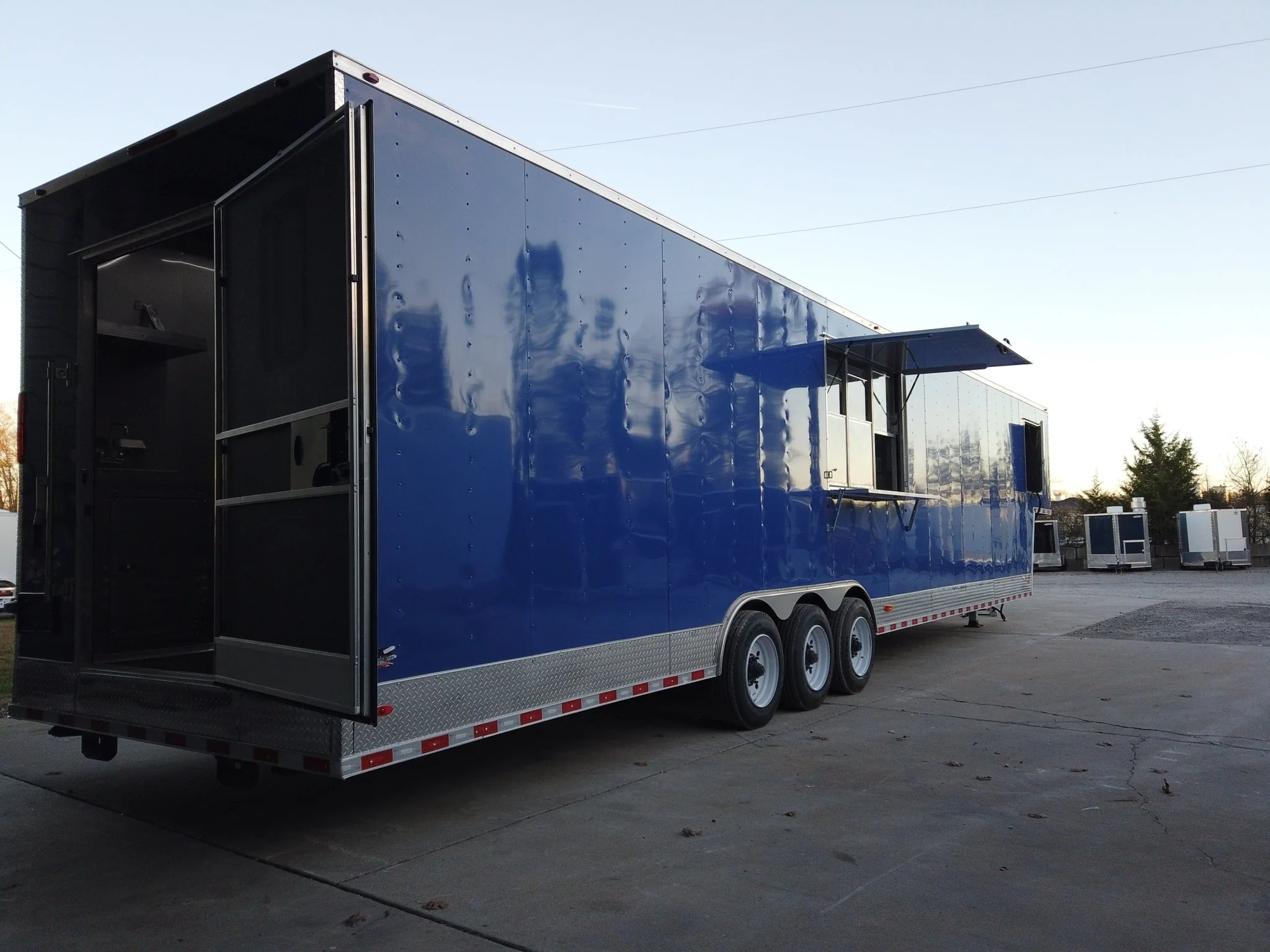 987-8.5-x-46-cobalt-blue-gooseneck-concession-trailer-without-appliances-7.webp 8.5' x 46' Cobalt Blue Gooseneck Concession Trailer (Without Appliances)