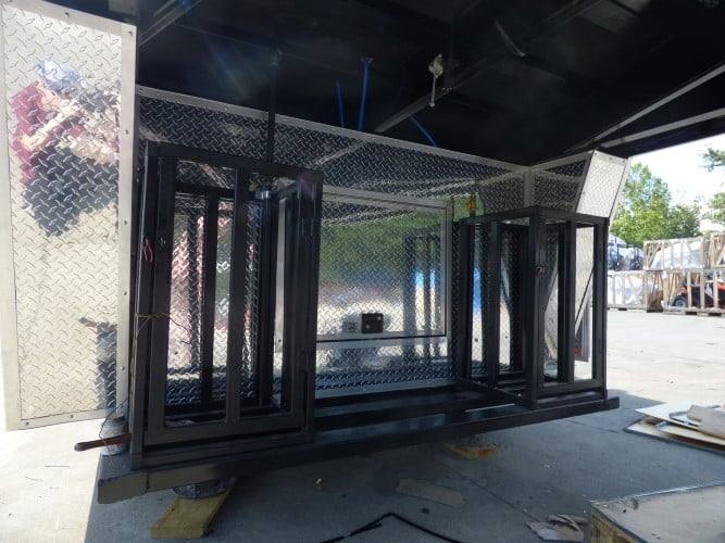 998-8.5-x-49-silver-frost-concession-food-gooseneck-trailer-18.jpg 8.5' x 49' Silver Frost Concession Food Gooseneck Trailer