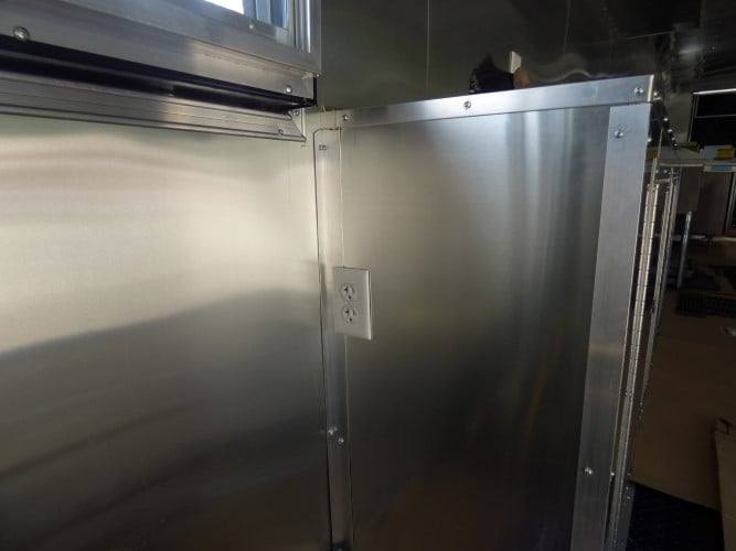 998-8.5-x-49-silver-frost-concession-food-gooseneck-trailer-23.jpg 8.5' x 49' Silver Frost Concession Food Gooseneck Trailer